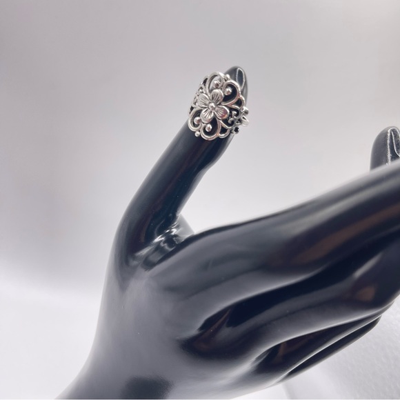 1 Variety Pack Of Silver Plated Boho Pinky Rings Sizes Varry - Picture 5 of 13